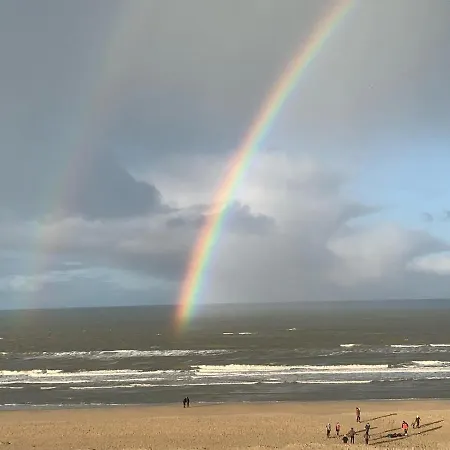 44 - Free Parking! بيت ضيافة زاندفورت