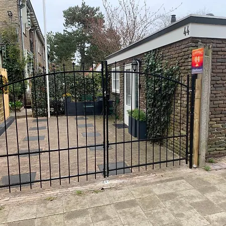 44 - Free Parking! زاندفورت