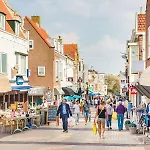 44 - Free Parking! 4*